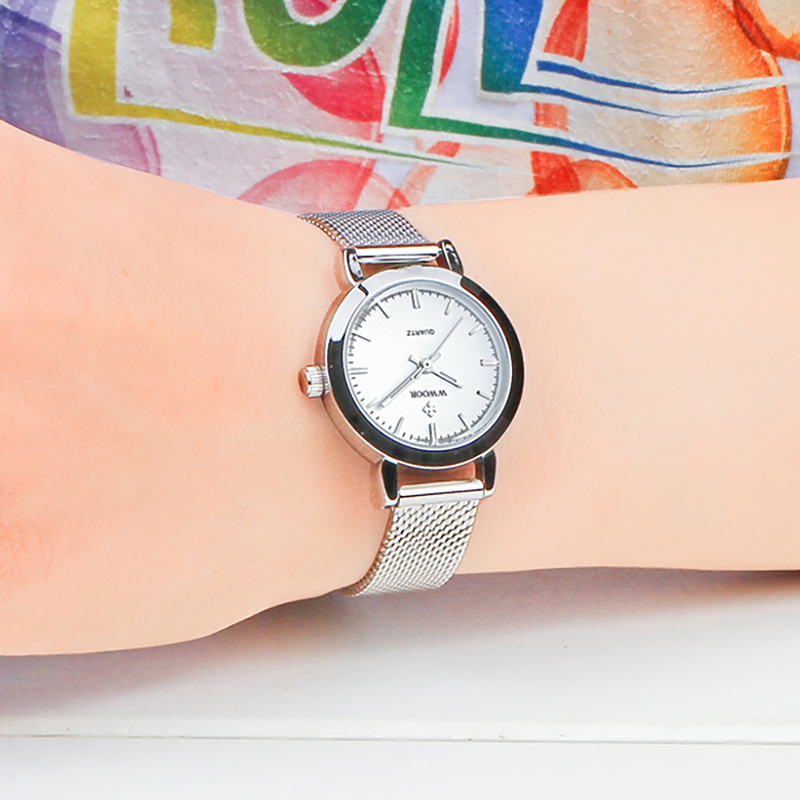 Luxury Watch Trends 2025 - ساعة يد نسائية من WWOOR، ساعات