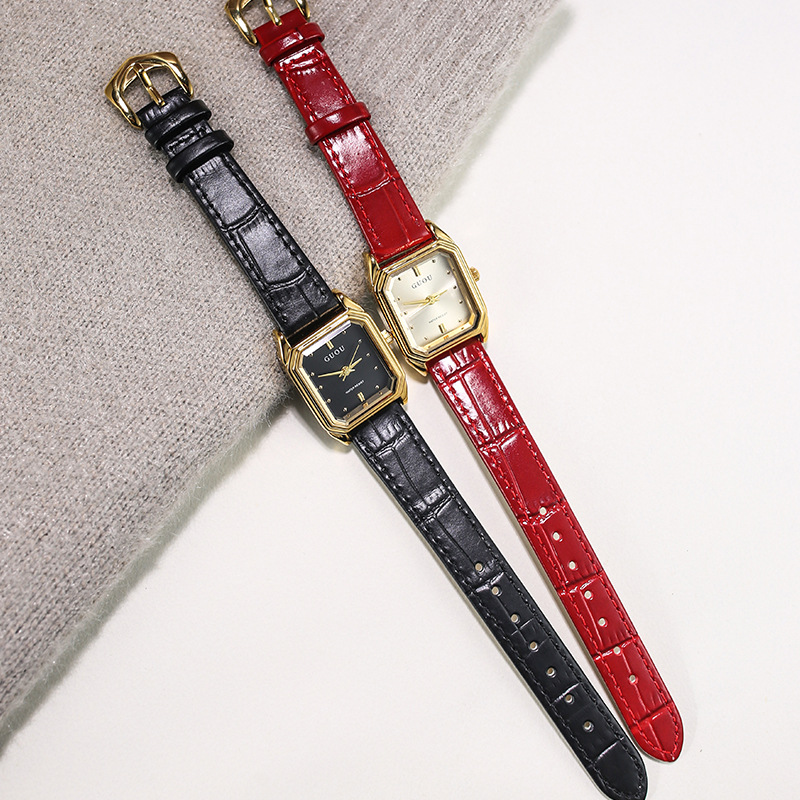 Luxury Watch In Hong Kong - ساعة كلاسيكية جديدة، عتيقة، على طراز