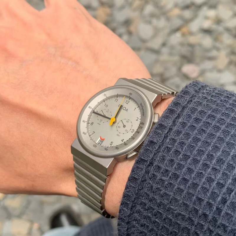 CILOA ساعة مستديرة فضية للرجال - مراجعة Luxury Watch Trends 2025 وسعره