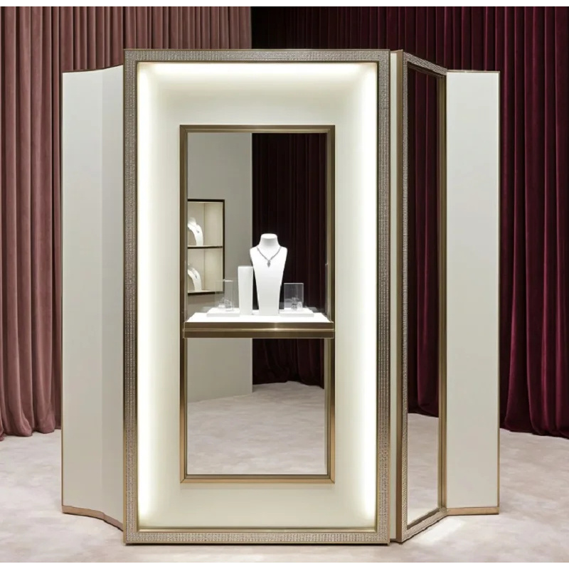خزانة عرض مجوهرات فاخرة بيضاء  - مراجعة Luxury Watch Boutique وسعره