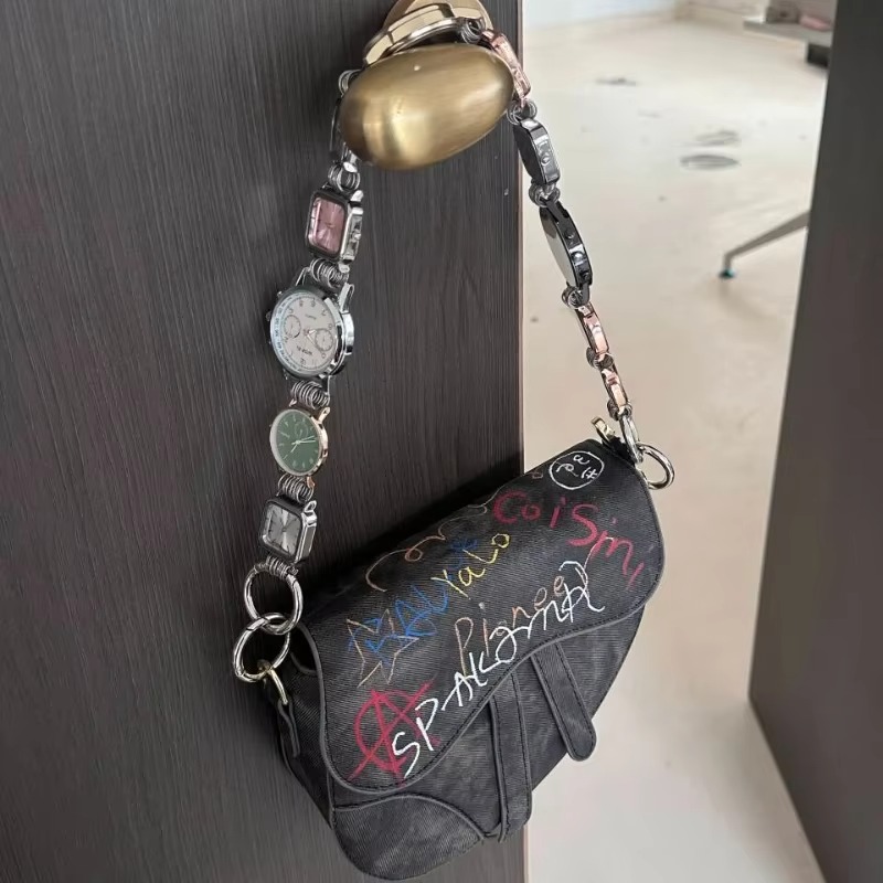 مصمم حقيبة السرج الفاخرة المرأ - مراجعة Luxury Watch Trends 2025 وسعره