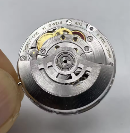 ساعة GMT جديدة للرجال بقطر 40  - مراجعة Luxury Watch Protection Film وسعره