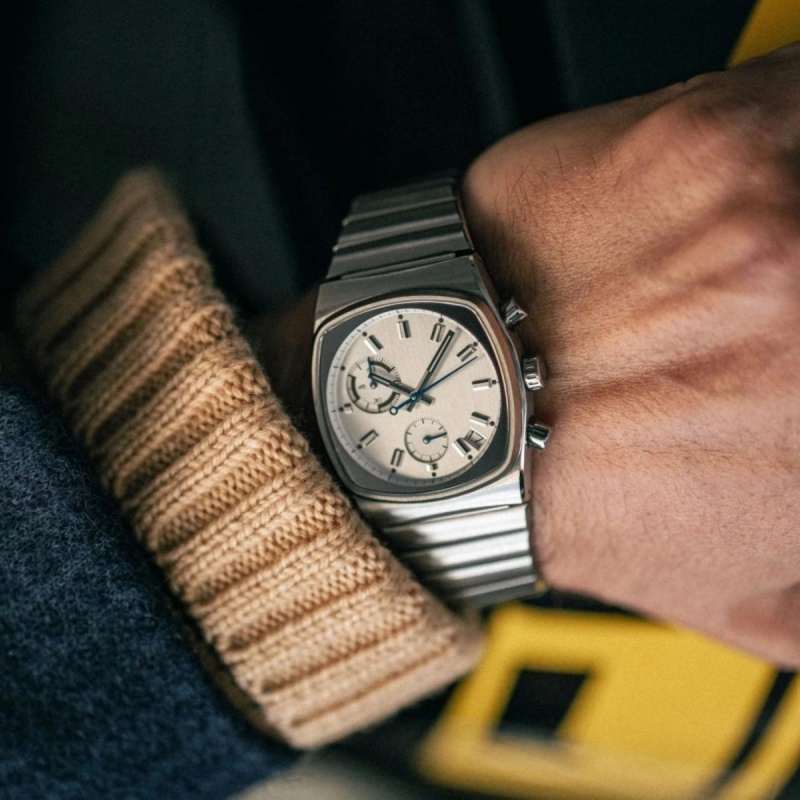 CILOA ساعة رياضية مربعة فضية ل - مراجعة Luxury Watch Trends 2025 وسعره