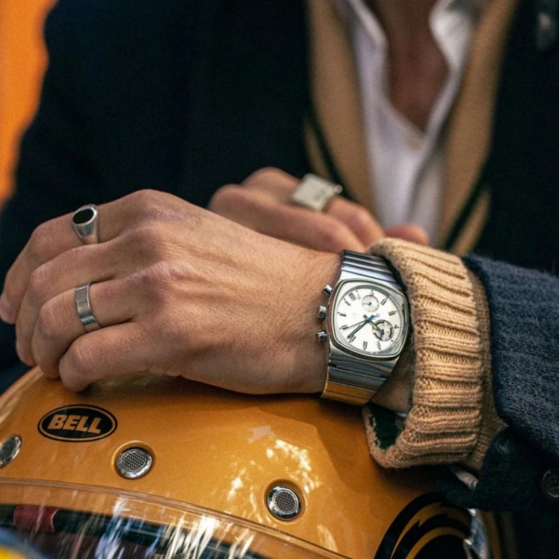CILOA ساعة رياضية مربعة فضية ل - مراجعة Luxury Watch Trends 2025 وسعره