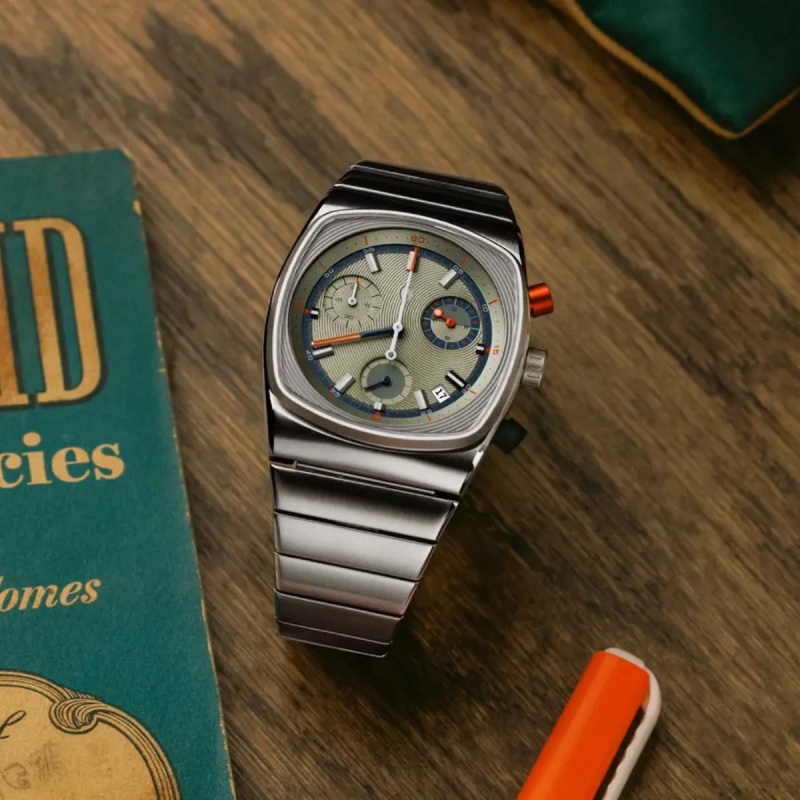 CILOA ساعة رياضية مربعة خضراء  - مراجعة Luxury Watch Trends 2025 وسعره