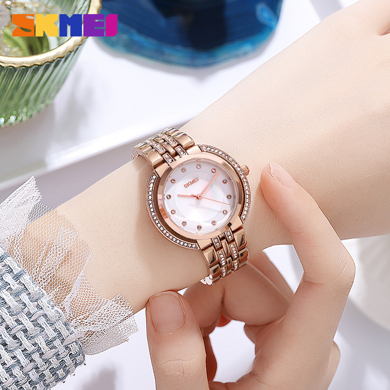 ساعات يد نسائية فاخرة بسوار من - مراجعة Luxury Watch & Jewellery وسعره