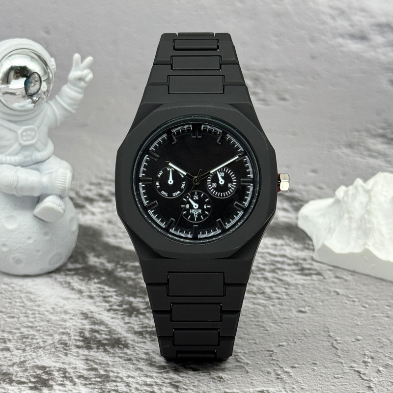 ساعة يد رجالية ونسائية من مارك - مراجعة Luxury Watch Exhibition وسعره